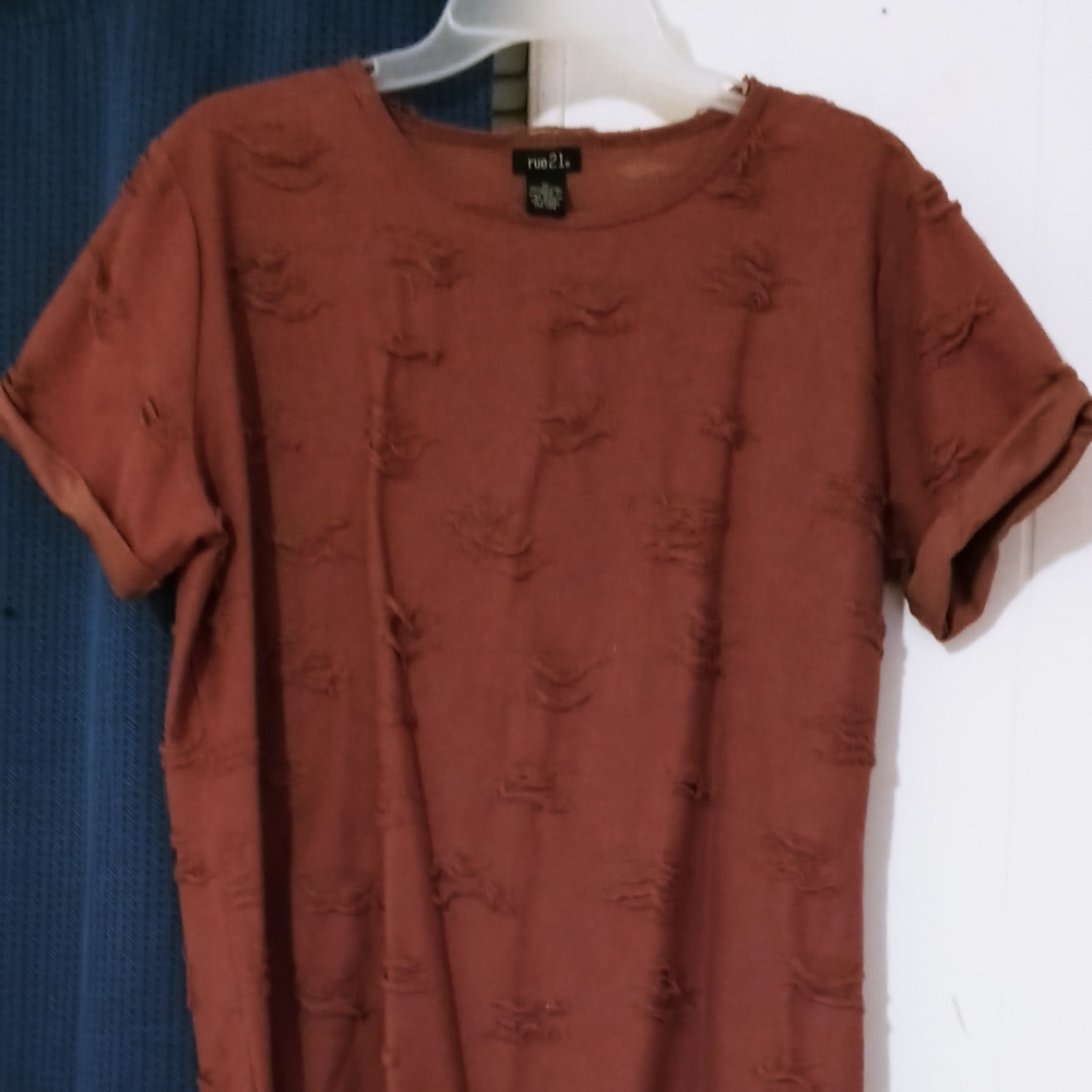 Distressed top